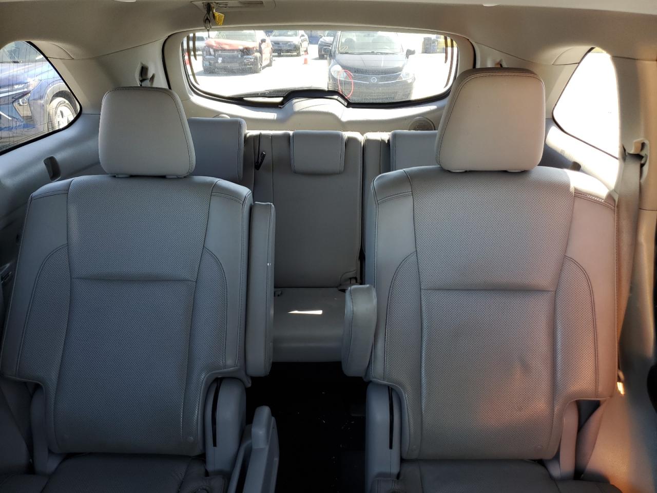 2015 Toyota Highlander - Image 10