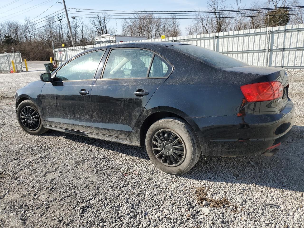 2014 Volkswagen Jetta - Image 2