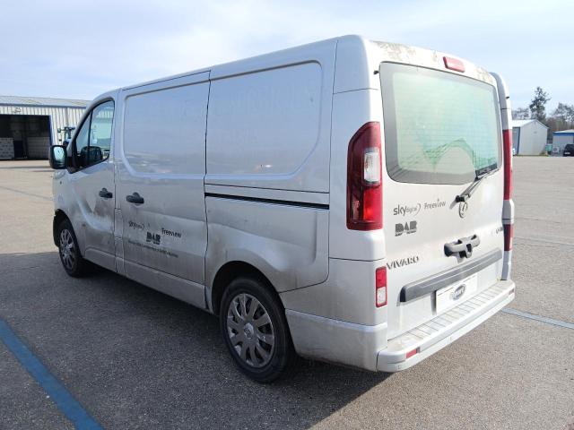 2016 VAUXHALL VIVARO 270