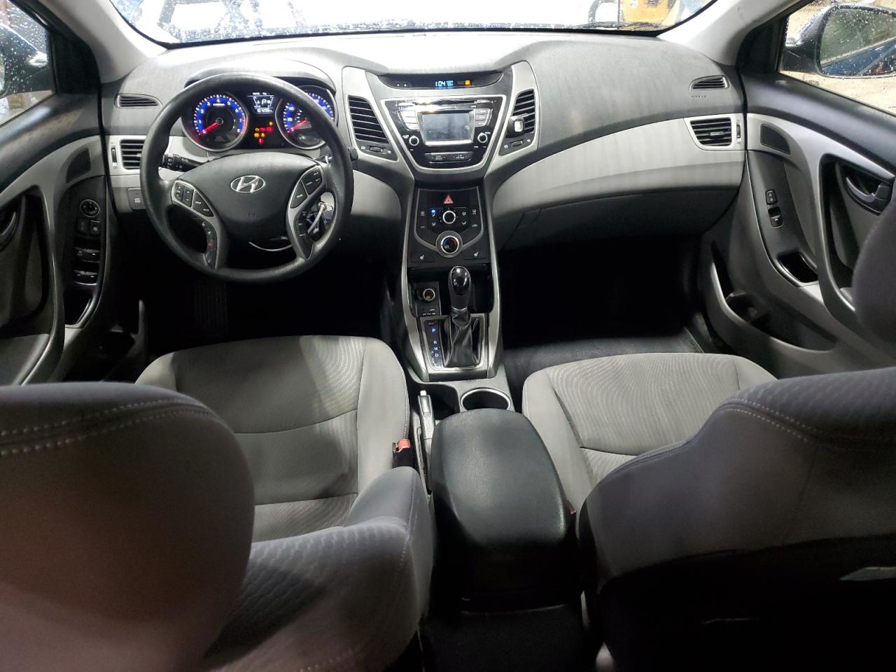2014 Hyundai Elantra - Image 8