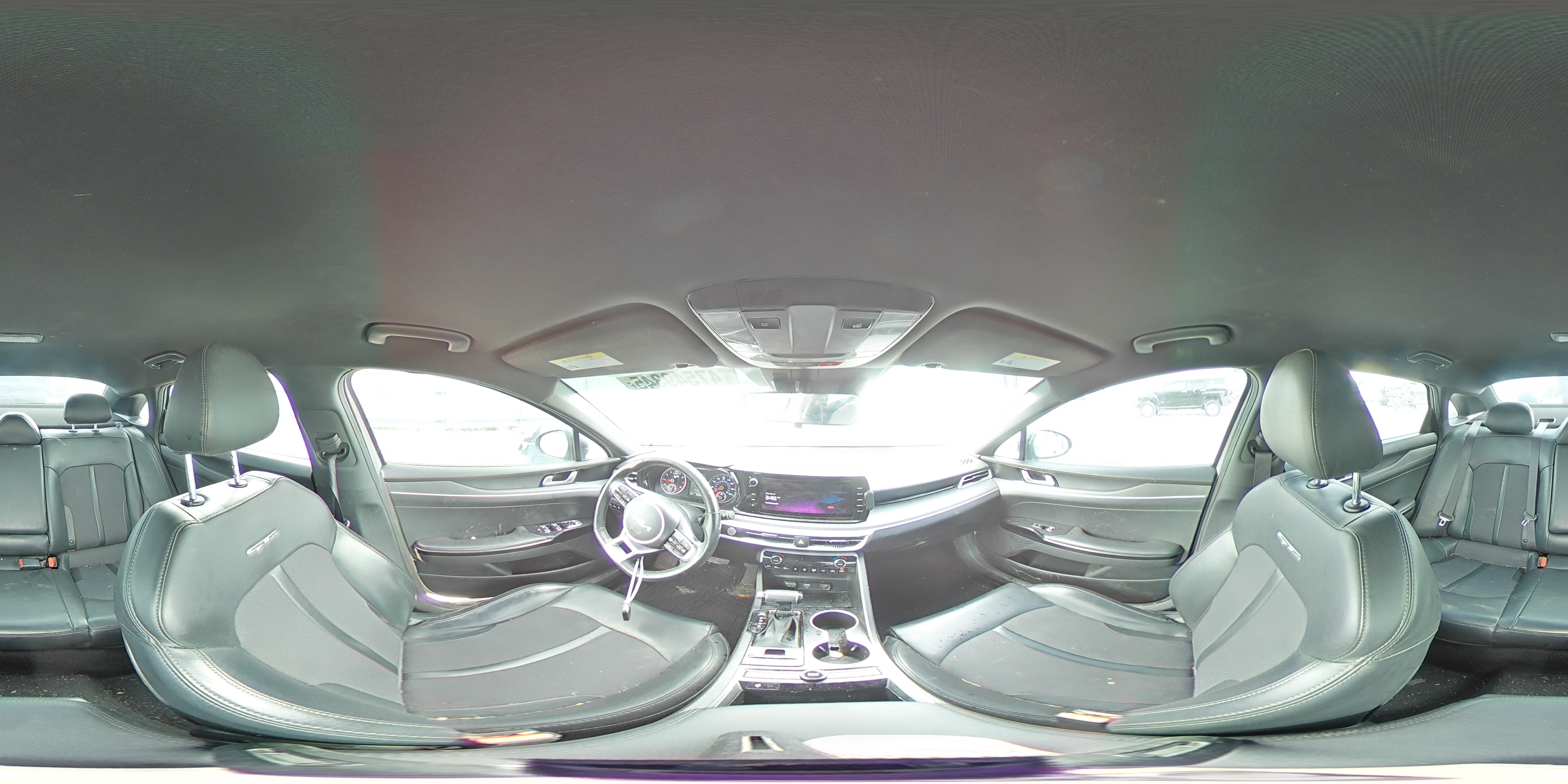 2022 Kia K5 - Image 13