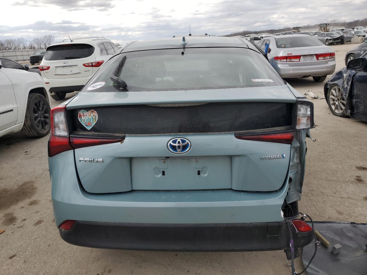 2019 Toyota Prius - Image 6