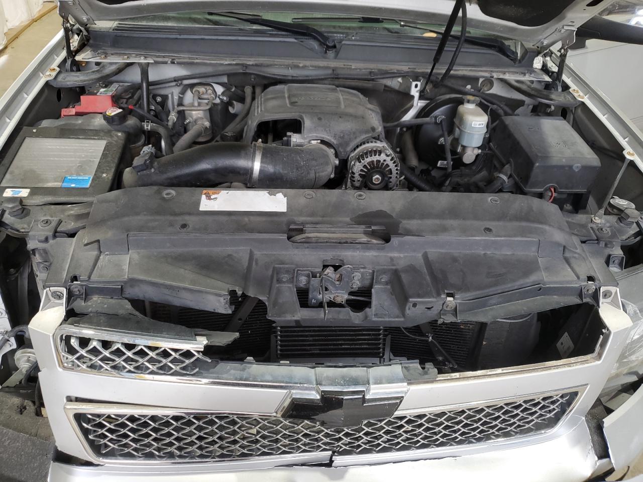 2012 Chevrolet Avalanche - Image 11