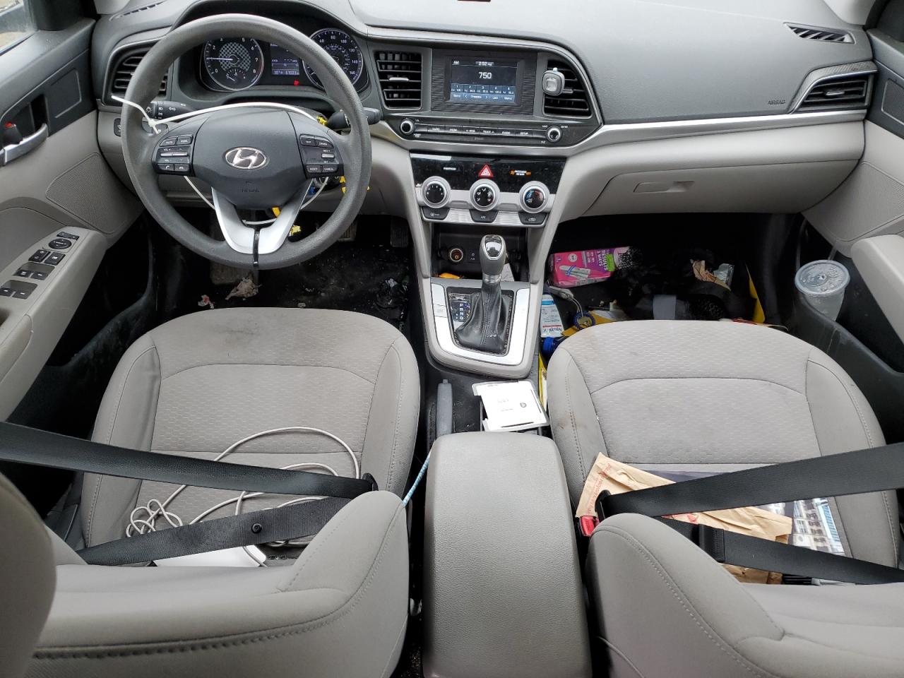 2019 Hyundai Elantra - Image 8