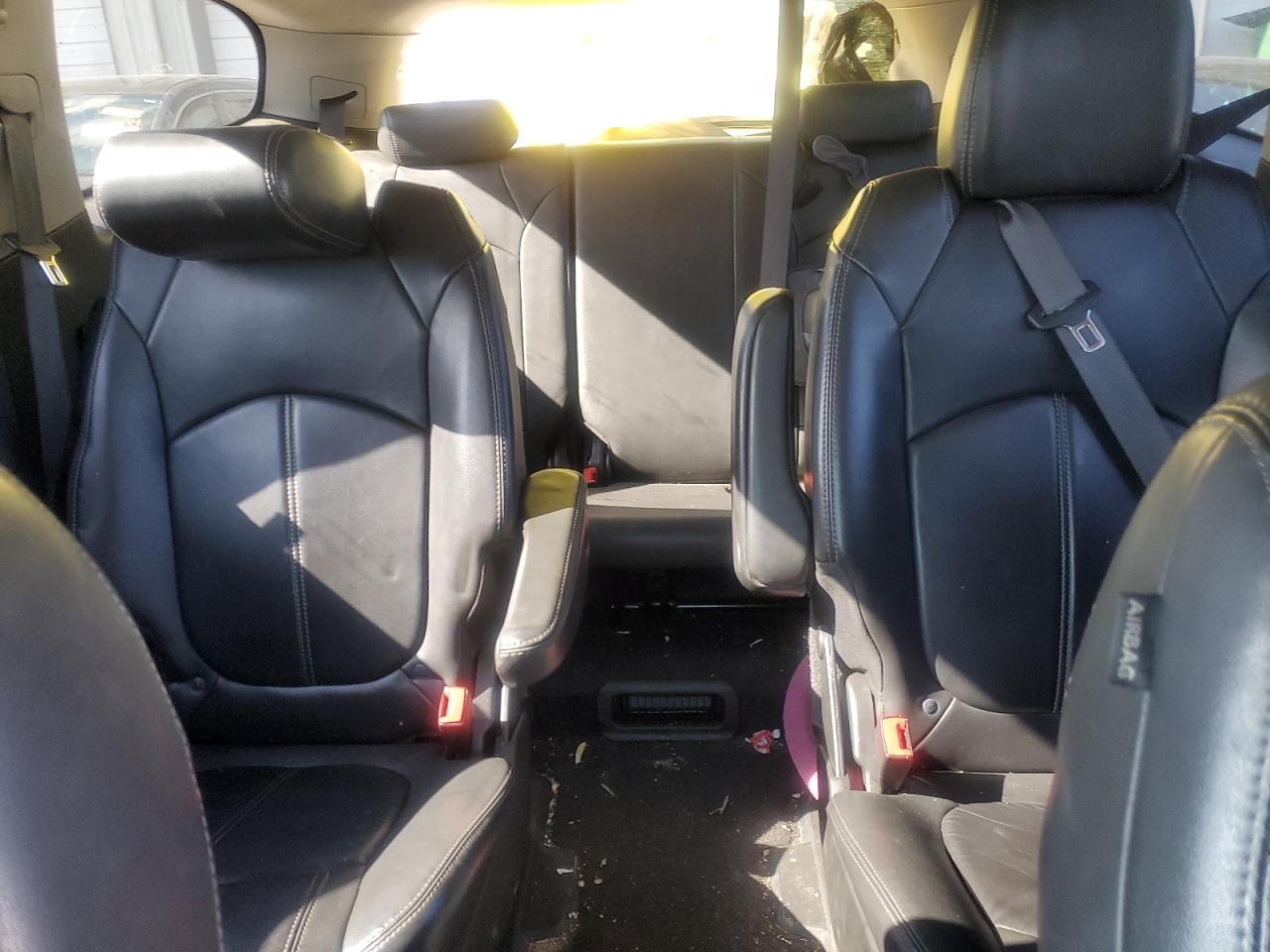 2014 Chevrolet Traverse - Image 10