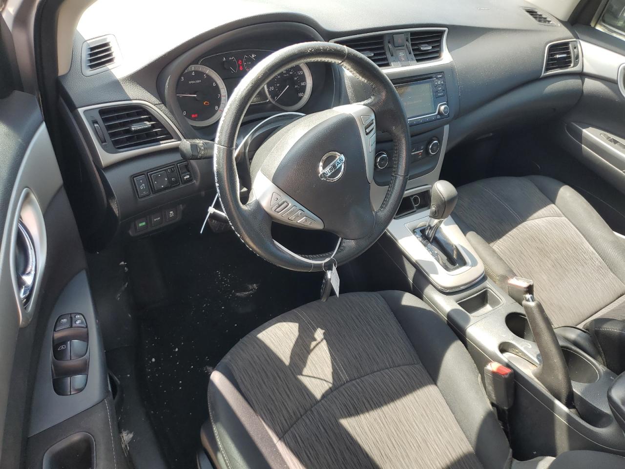 2015 Nissan Sentra - Image 8