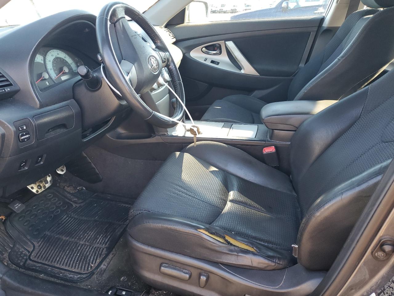 2011 Toyota Camry - Image 7