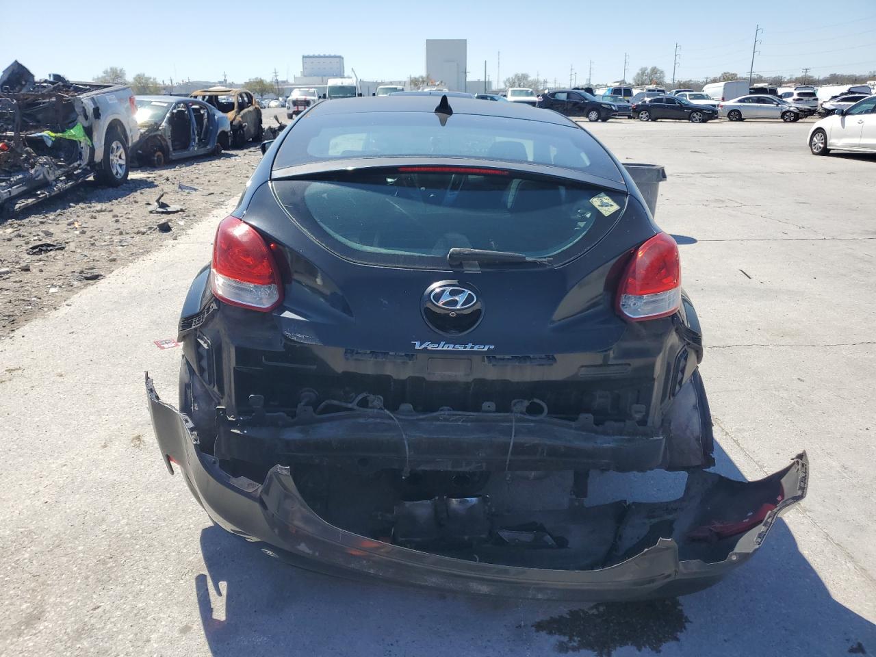 2016 Hyundai Veloster - Image 6