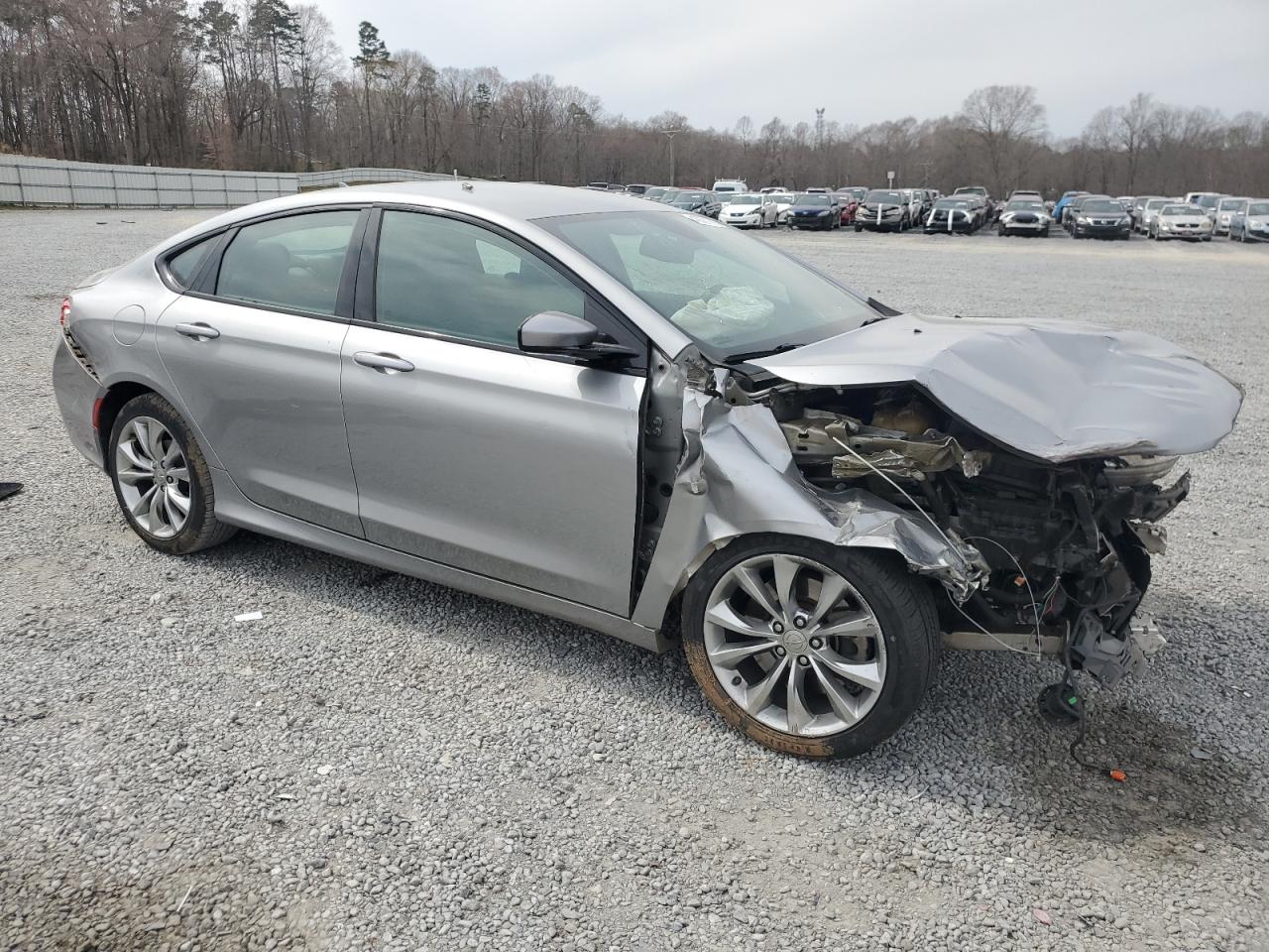 2015 Chrysler 200 - Image 4