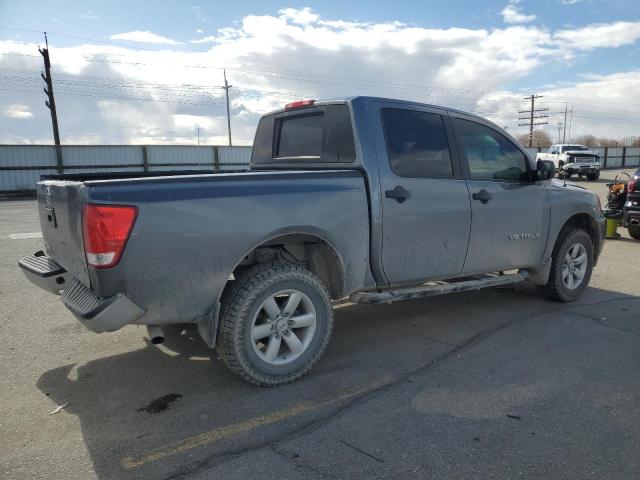 Пікапи NISSAN TITAN 2015 Сірий