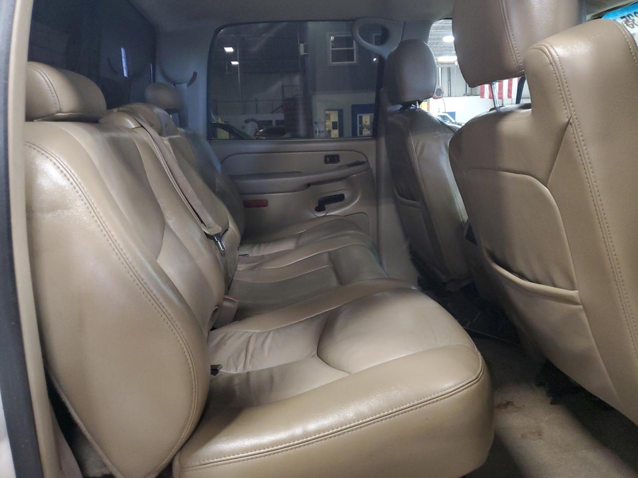 2007 Chevrolet Silverado - Image 10
