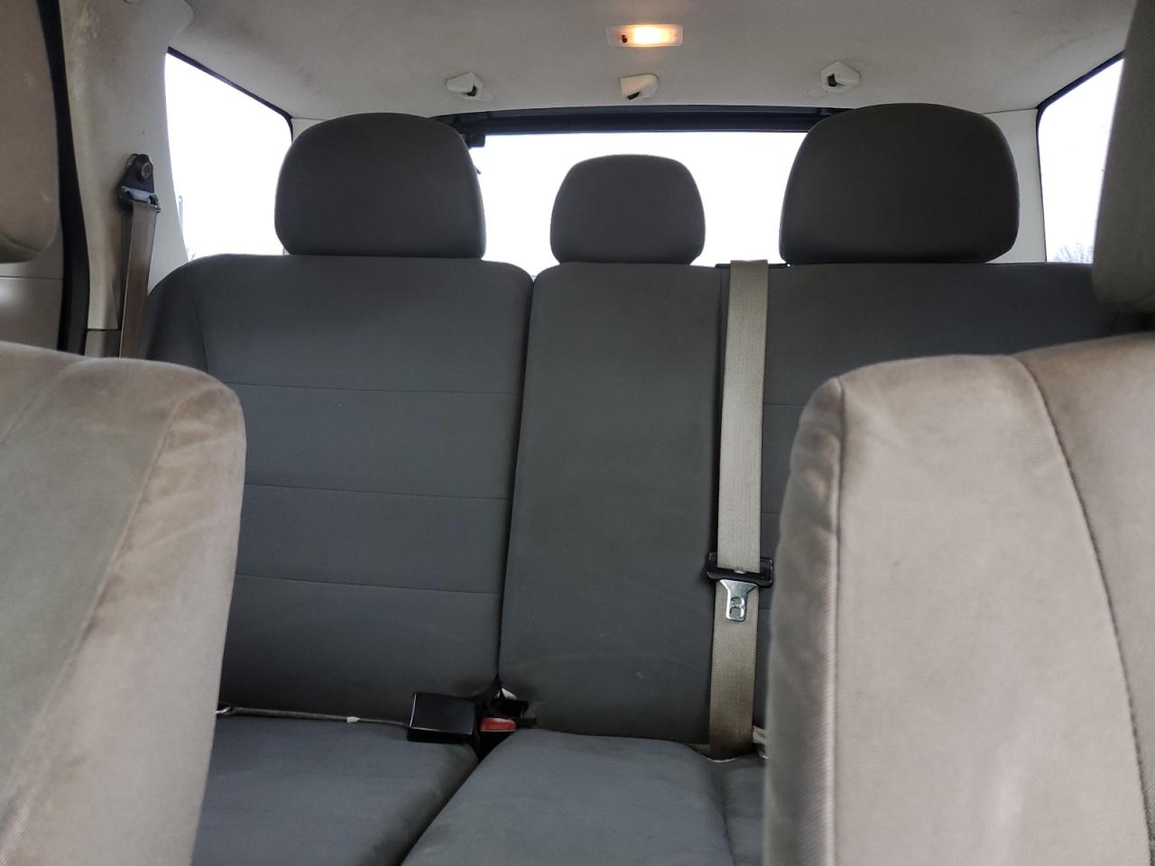 2011 Ford Escape - Image 10