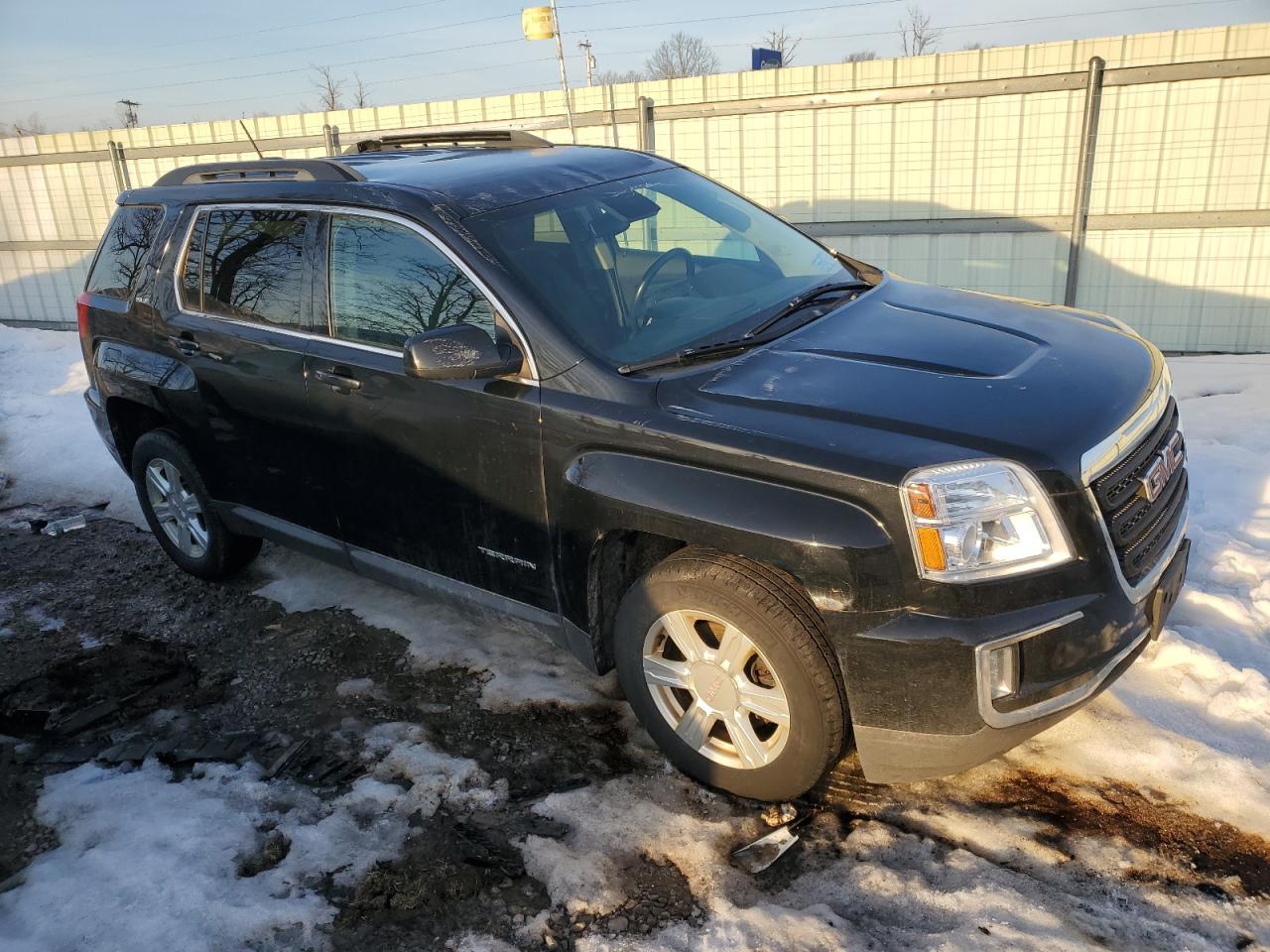 2016 GMC Terrain - Image 4