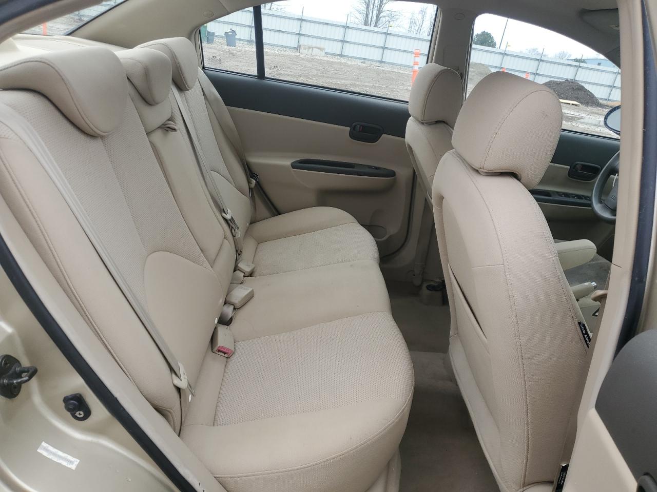 2006 Hyundai Accent - Image 10