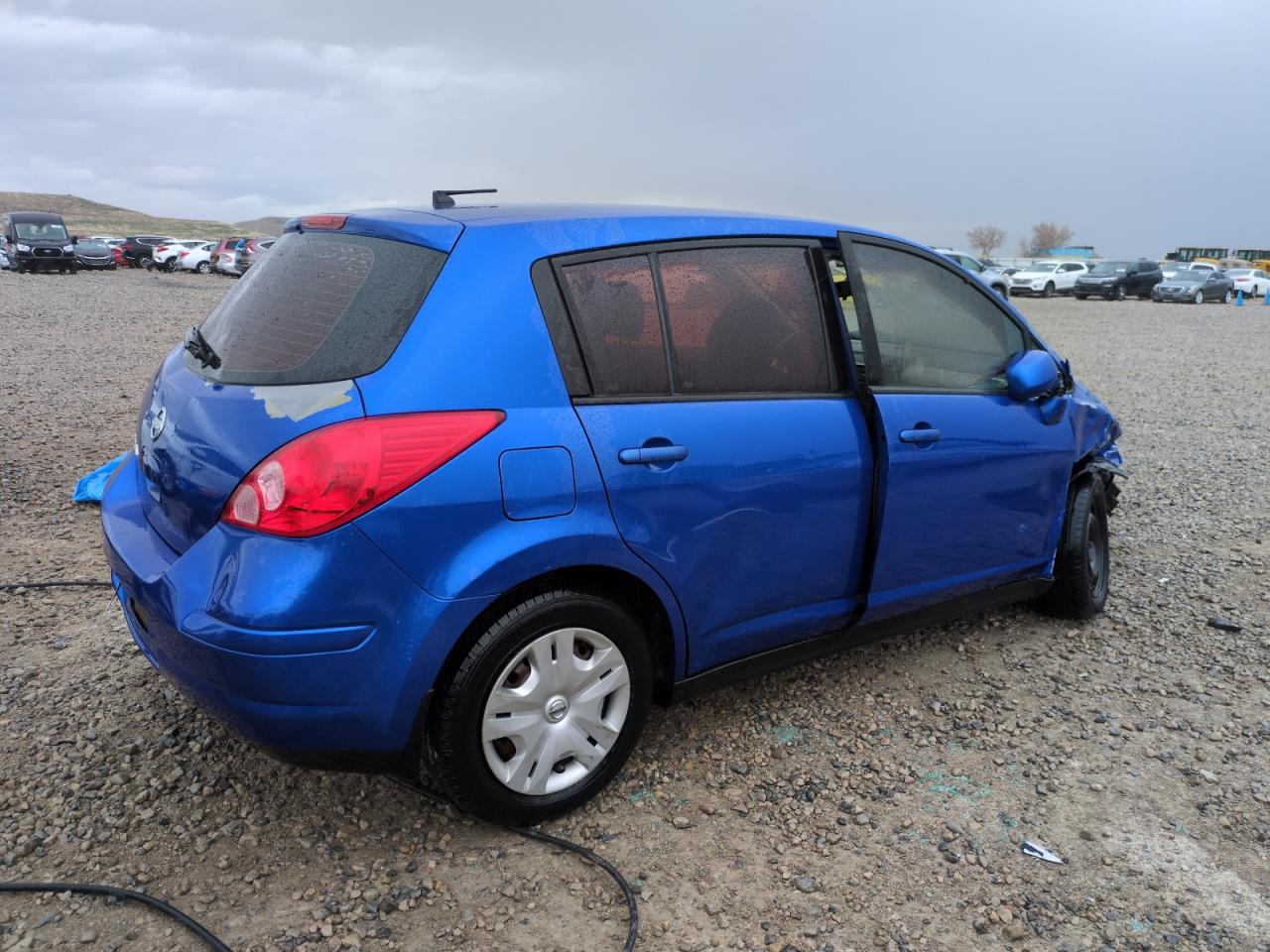 2010 Nissan Versa - Image 3