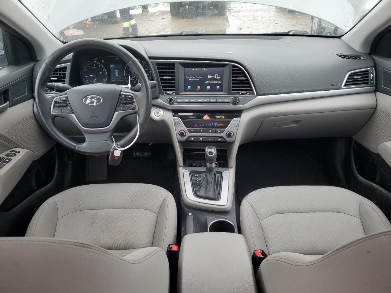 2018 Hyundai Elantra - Image 8