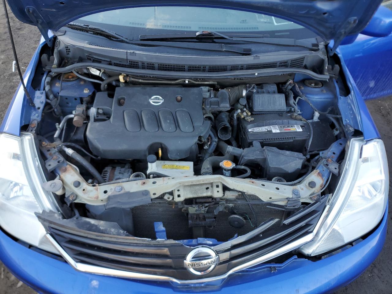 2011 Nissan Versa - Image 11