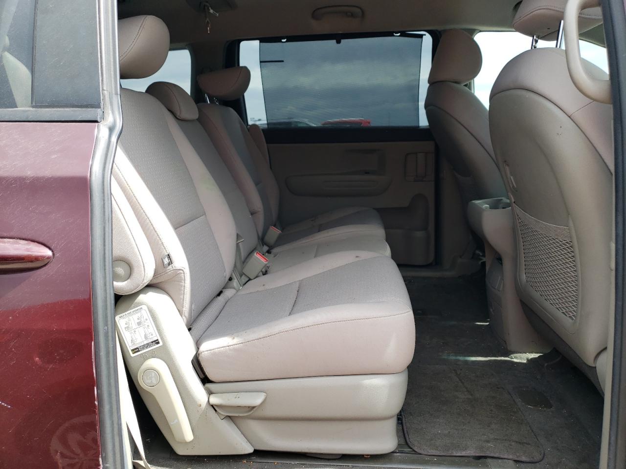2016 Kia Sedona - Image 11