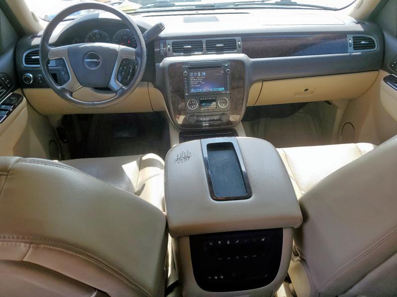  GMC YUKON 2013 Черный