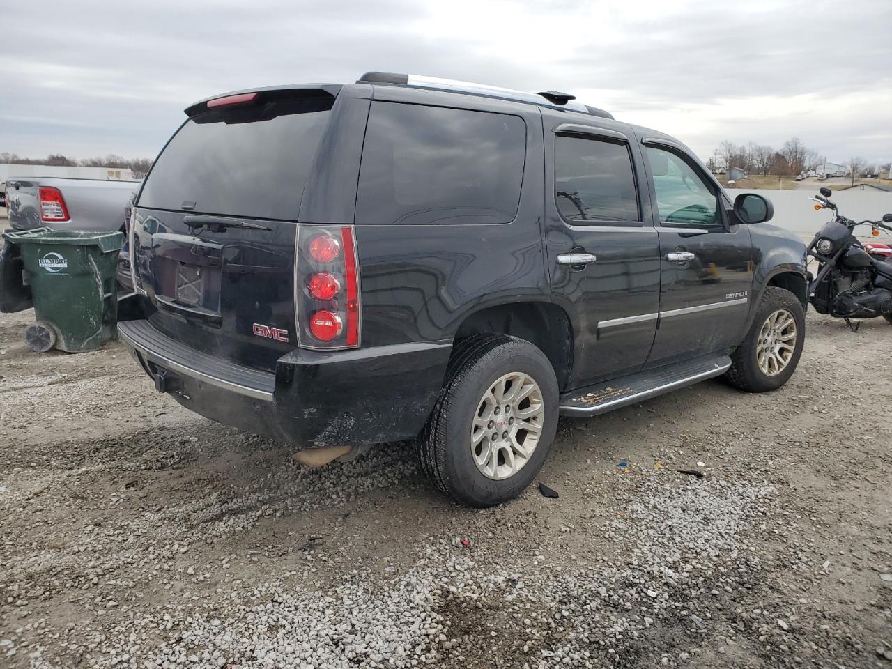 2009 GMC Yukon - Image 3