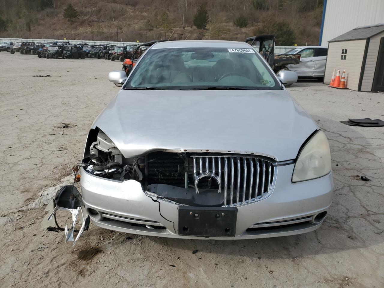 2011 Buick Lucerne - Image 5