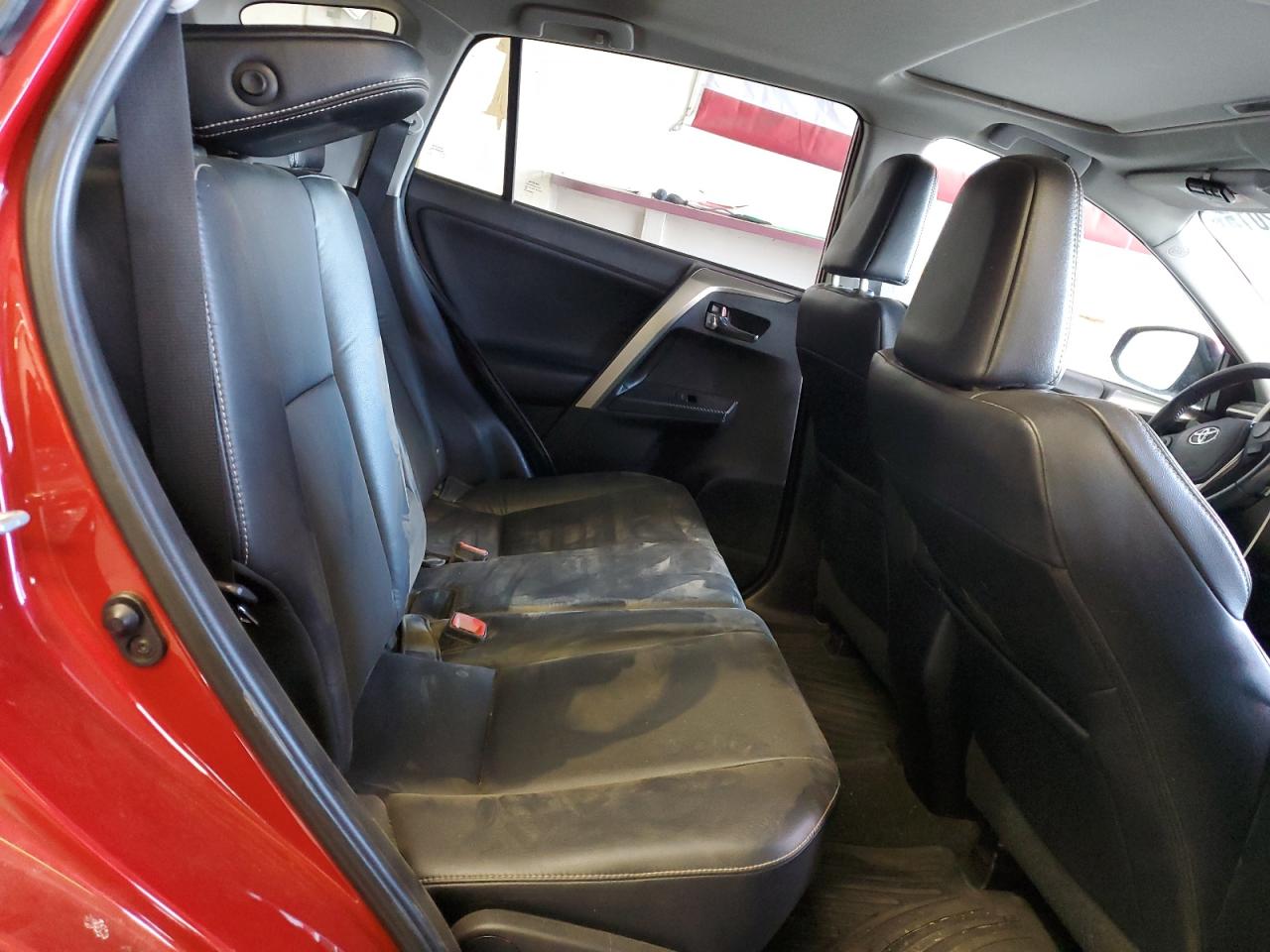 2015 Toyota RAV 4 - Image 10