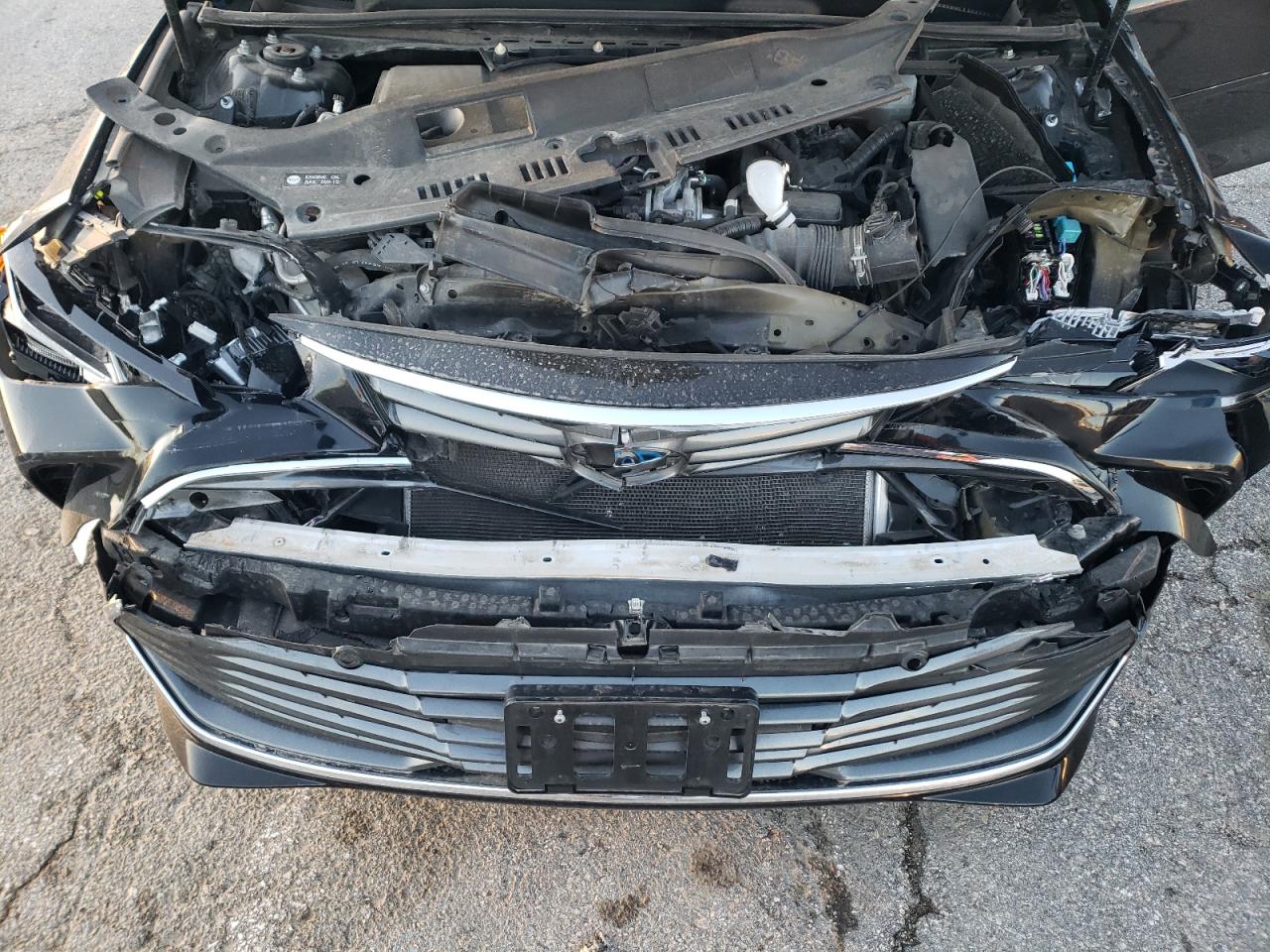 2020 Toyota Avalon - Image 13