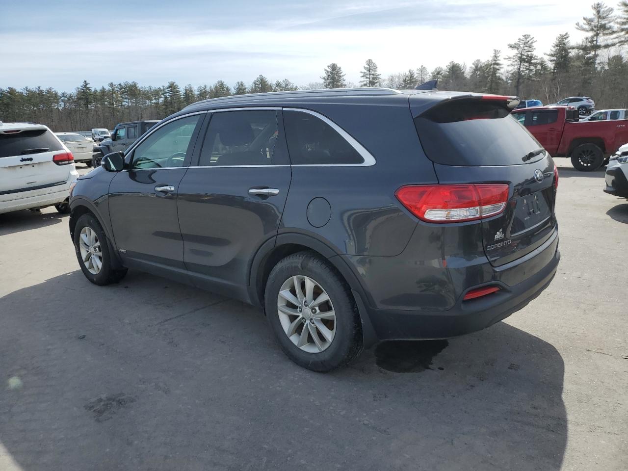 2016 Kia Sorento - Image 2