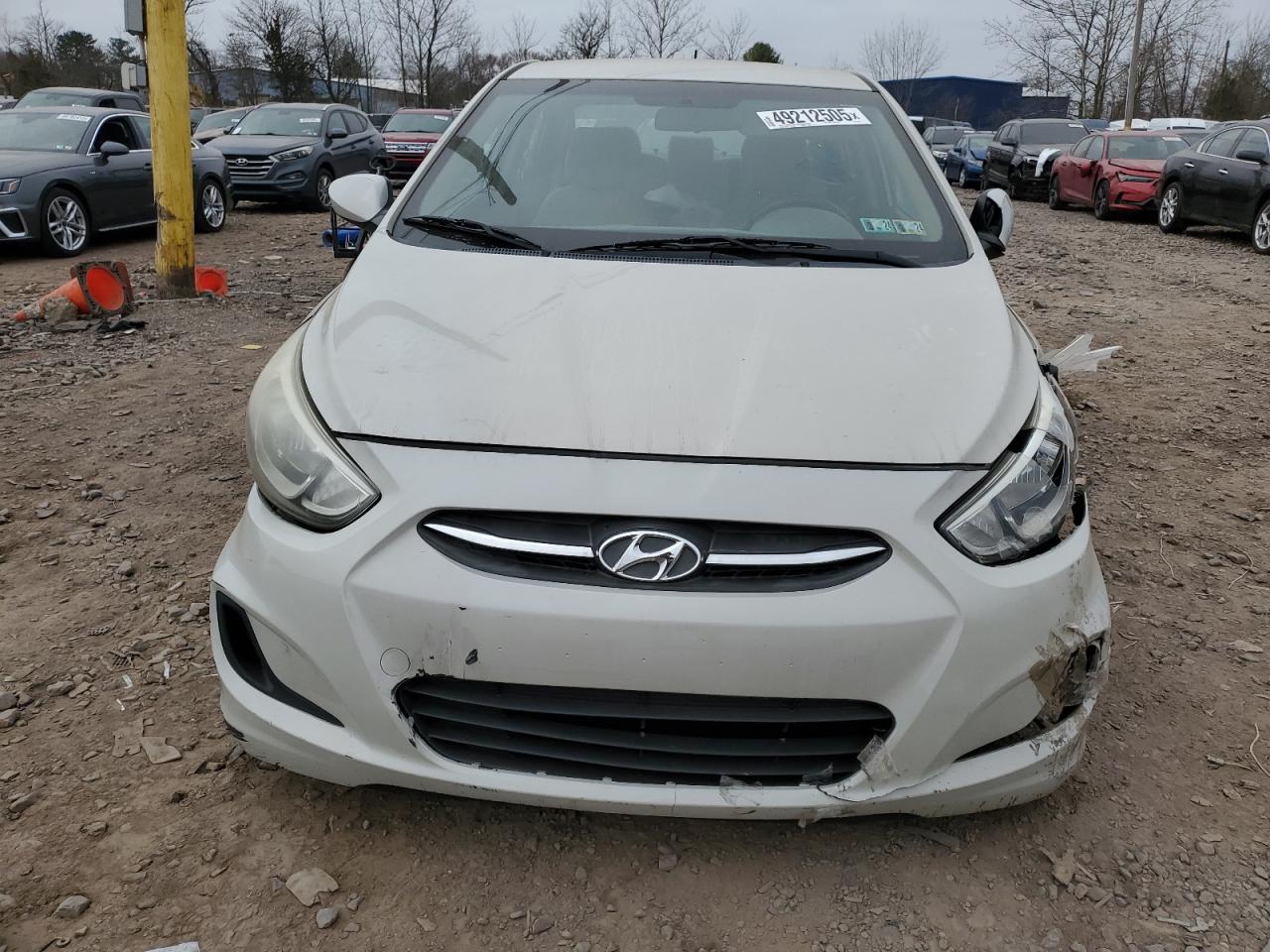 2015 Hyundai Accent - Image 5