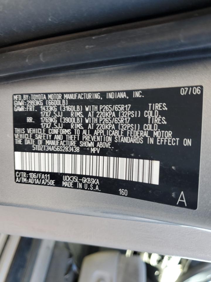 2006 Toyota Sequoia - Image 13