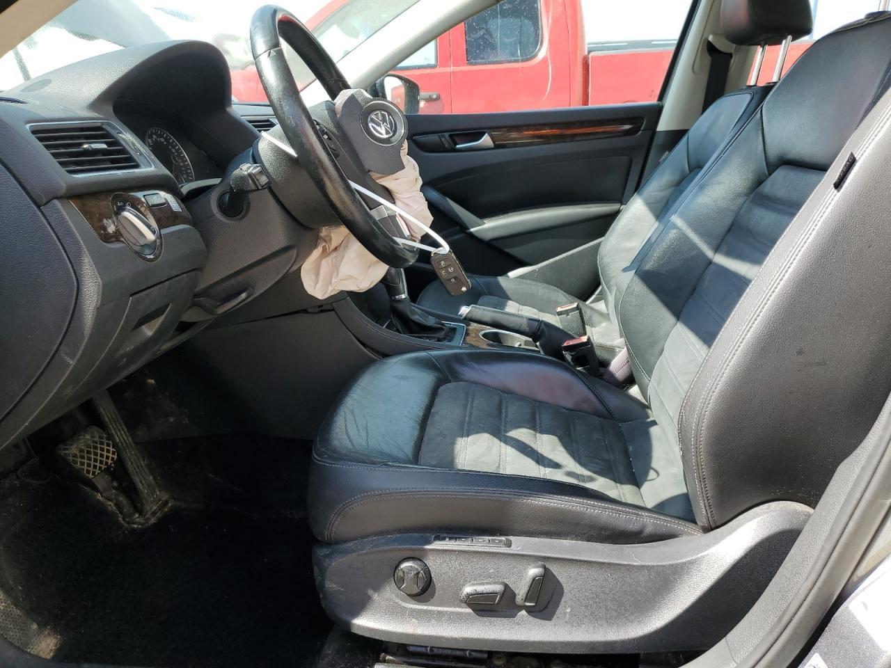 2014 Volkswagen Passat - Image 7
