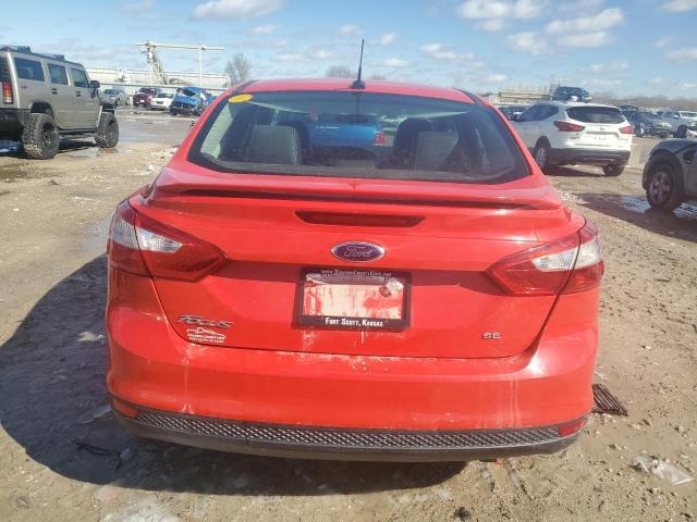  FORD FOCUS 2014 Czerwony