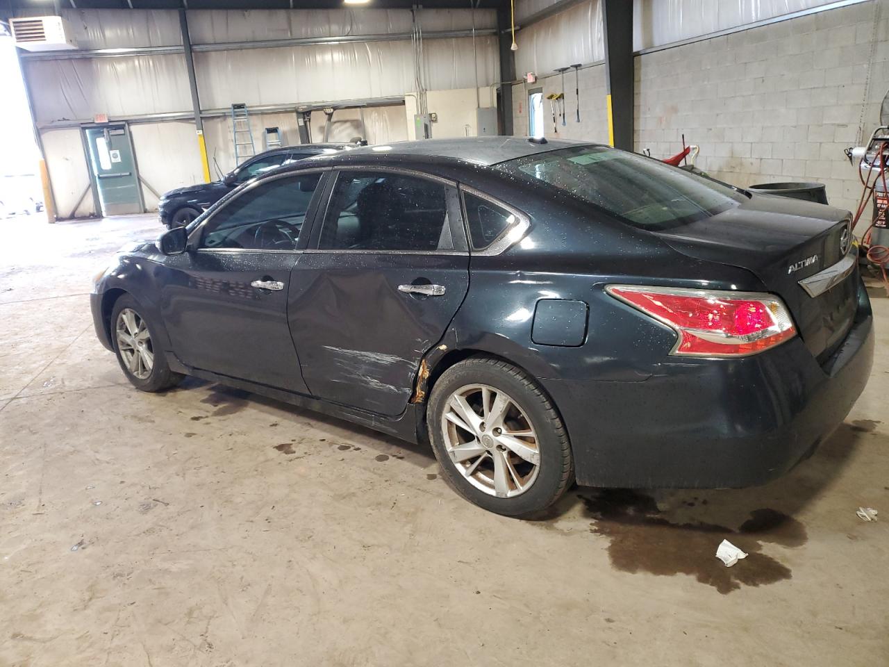 2013 Nissan Altima - Image 2