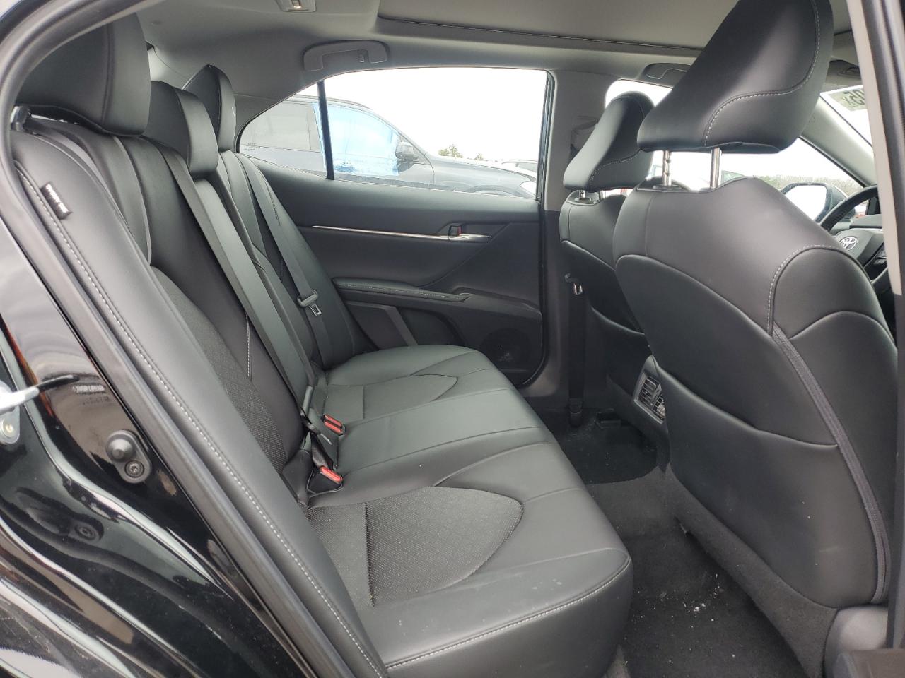 2021 Toyota Camry - Image 10