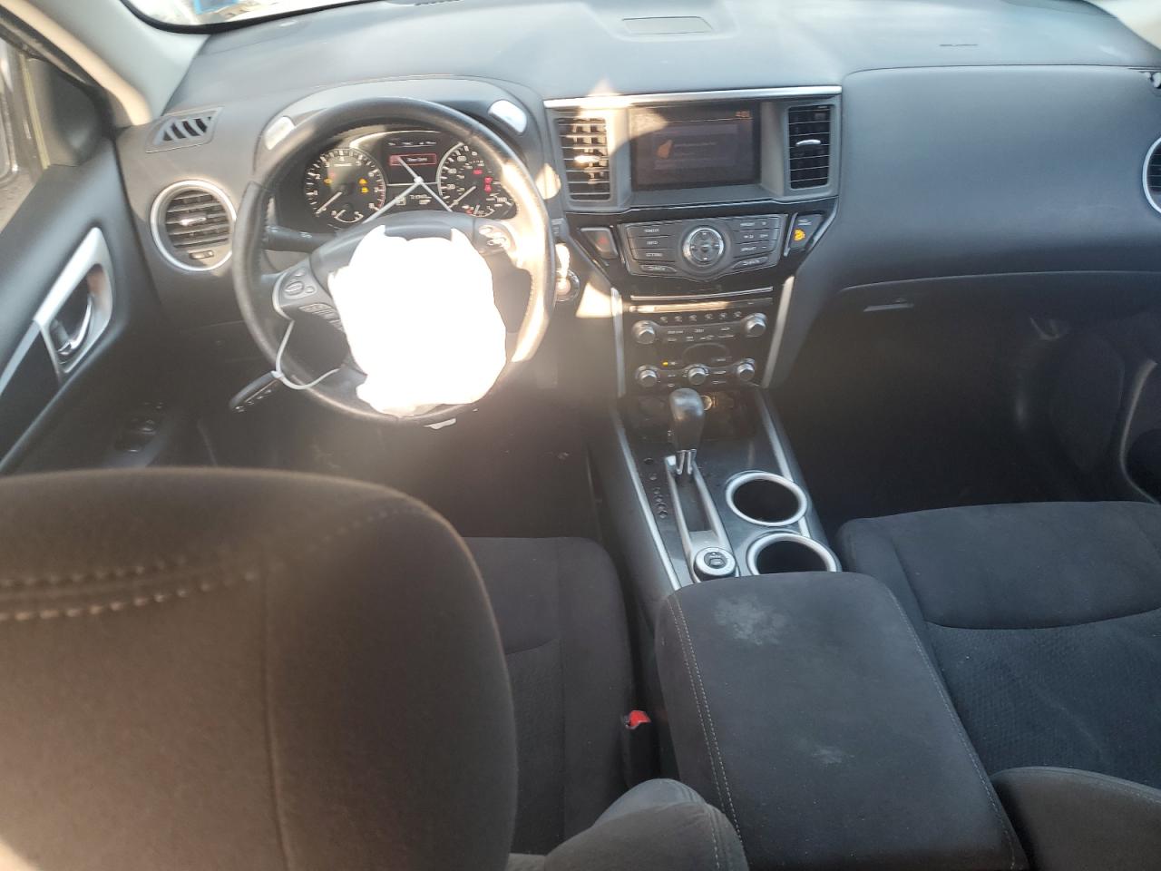 2015 Nissan Pathfinder - Image 8
