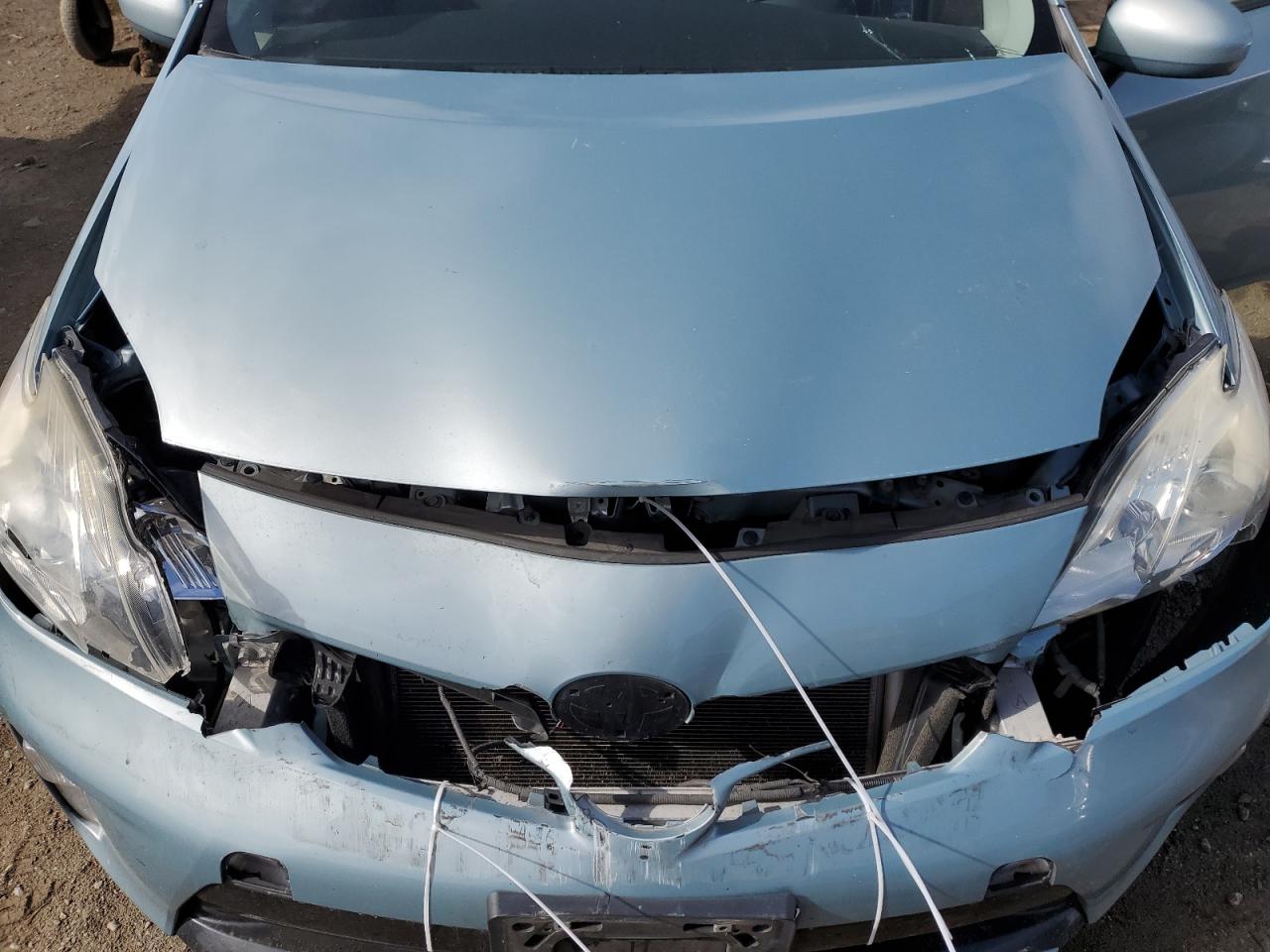 2014 Toyota Prius - Image 11