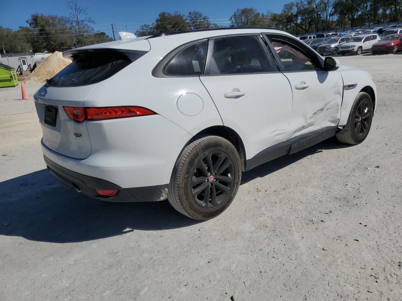 2018 Jaguar F-Pace - Image 3