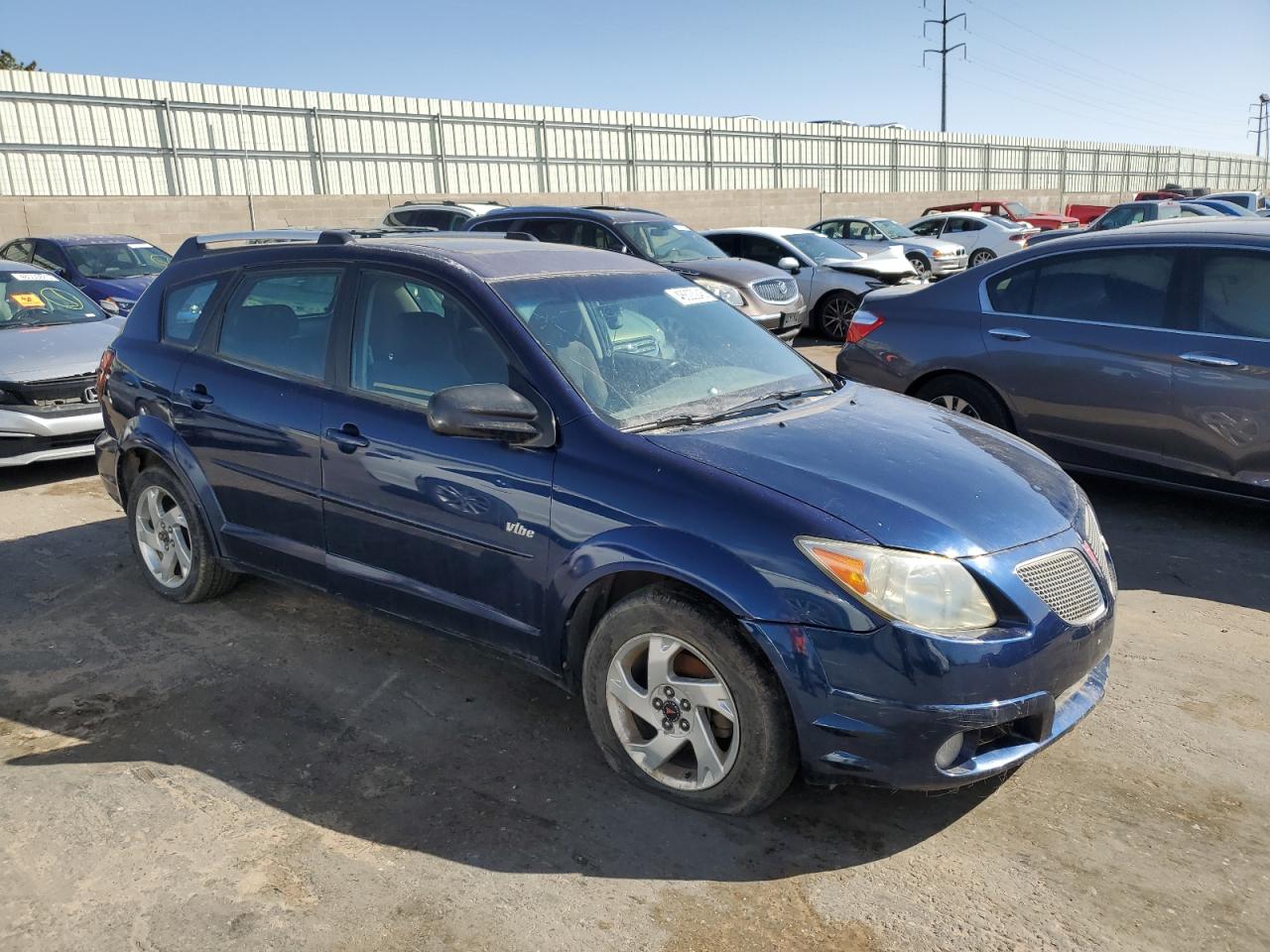 2005 Pontiac Vibe - Image 4