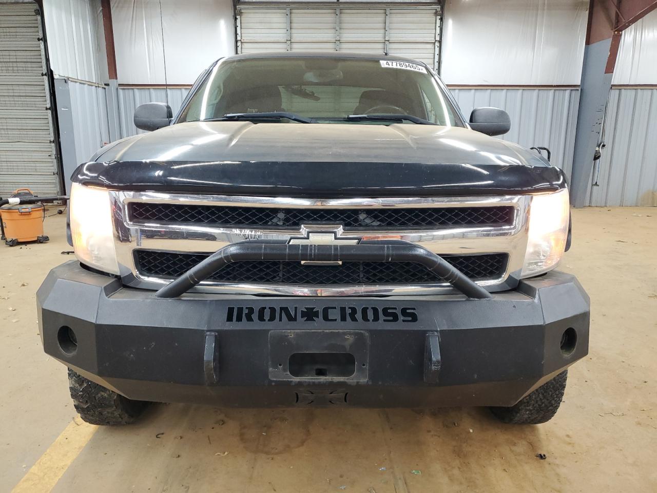 2009 Chevrolet Silverado - Image 5