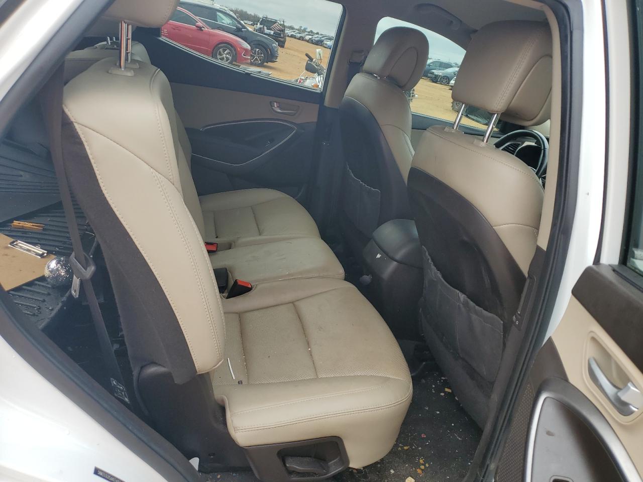 2018 Hyundai Santa Fe - Image 11