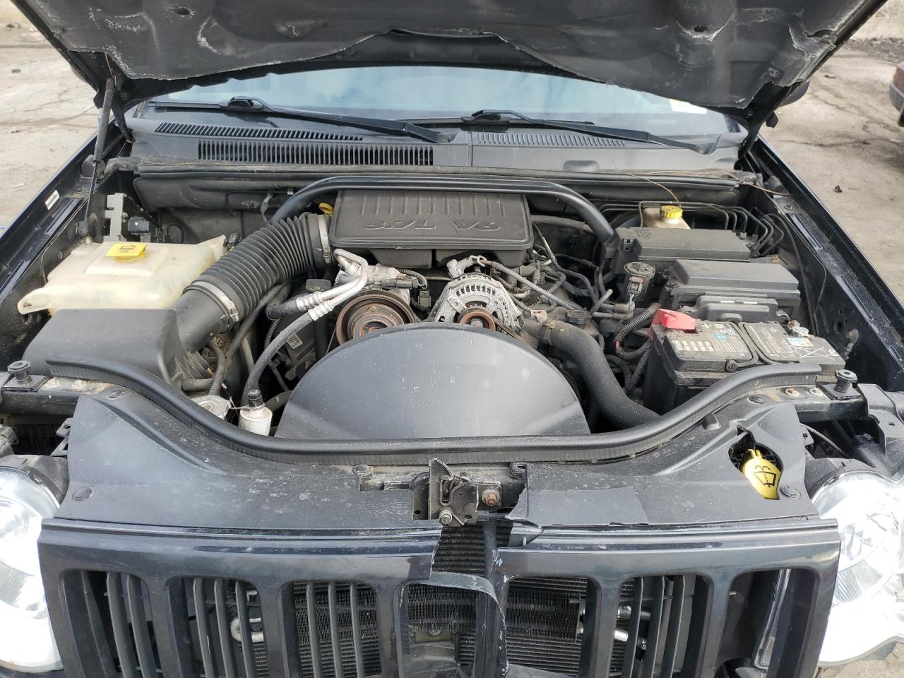 2009 Jeep Grand Cherokee - Image 12