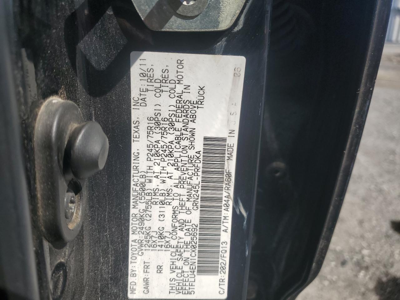 2012 Toyota Tacoma - Image 12