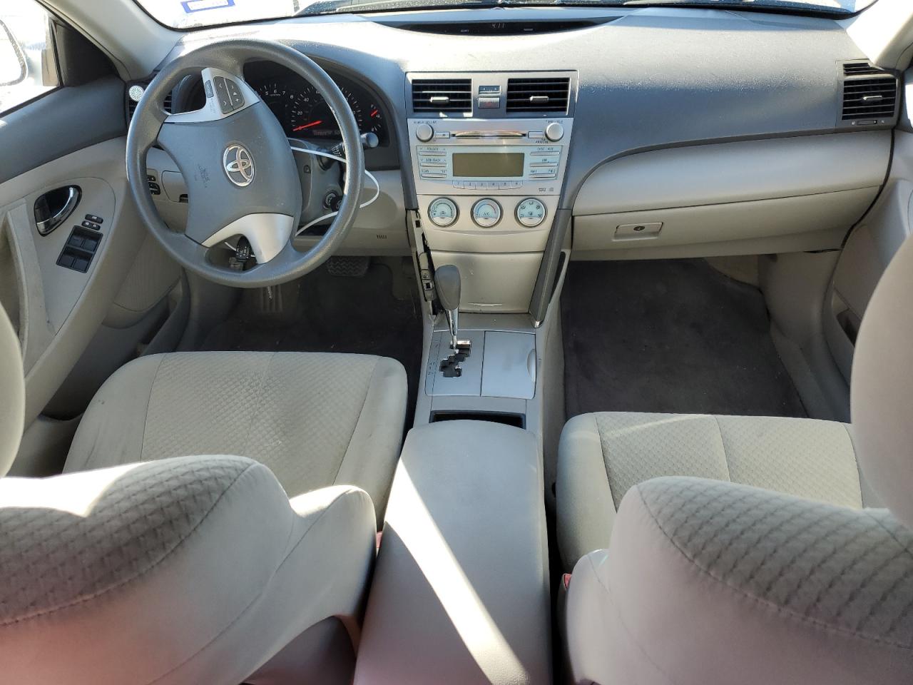 2009 Toyota Camry - Image 8