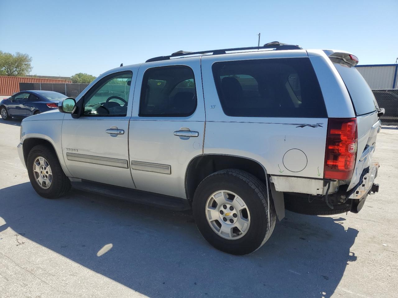 2011 Chevrolet Tahoe - Image 2
