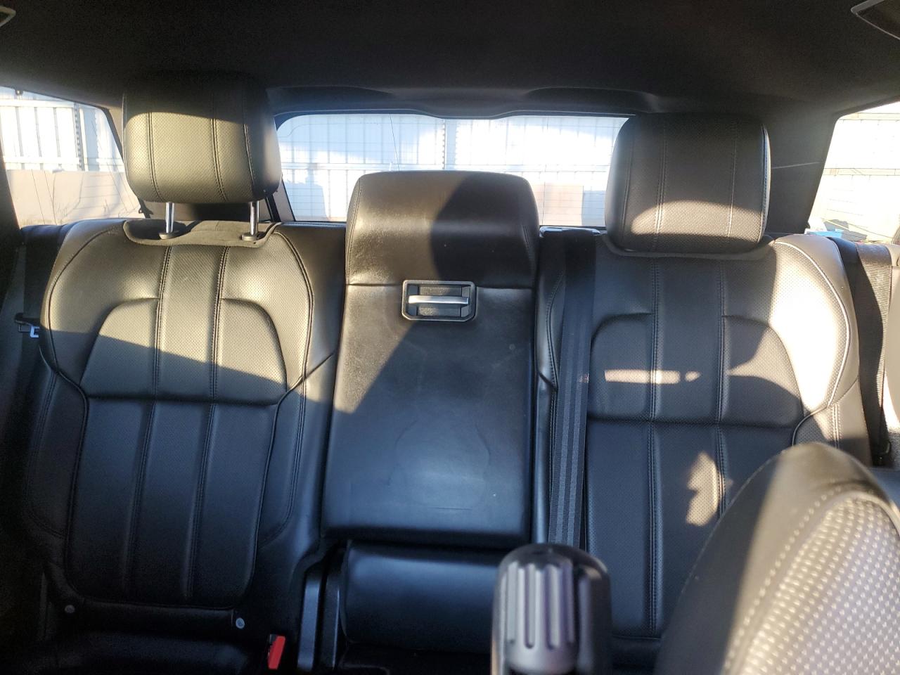 2016 Land Rover Range Rover - Image 10