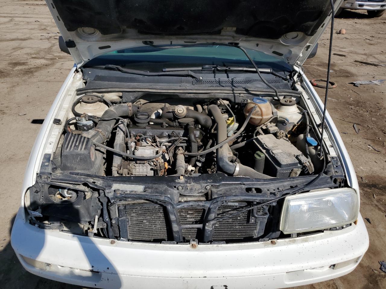 1999 Volkswagen Jetta - Image 11