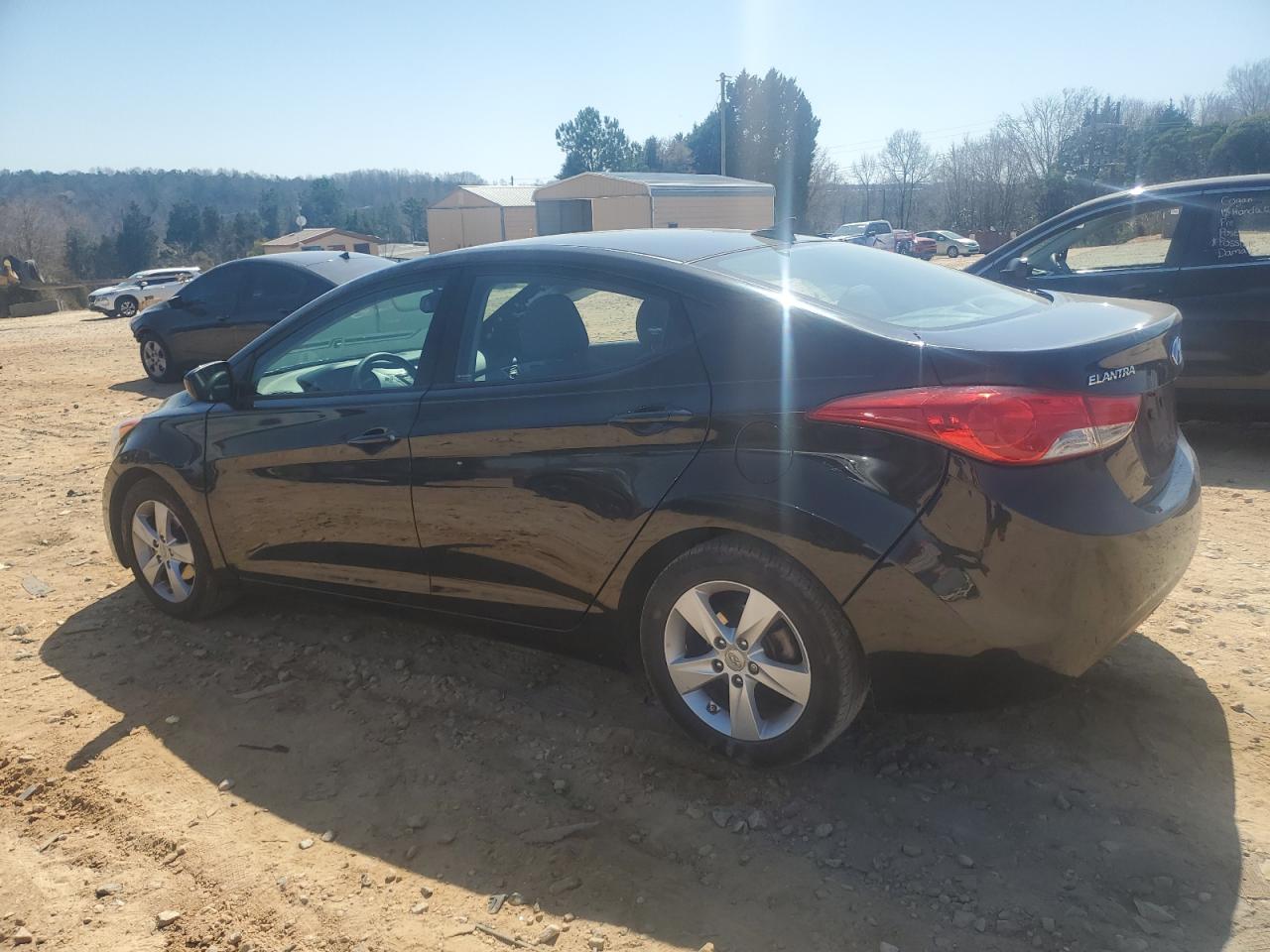 2013 Hyundai Elantra - Image 2
