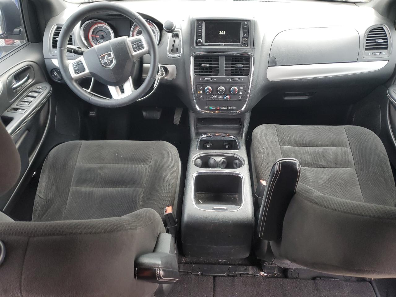 2016 Dodge Caravan - Image 8