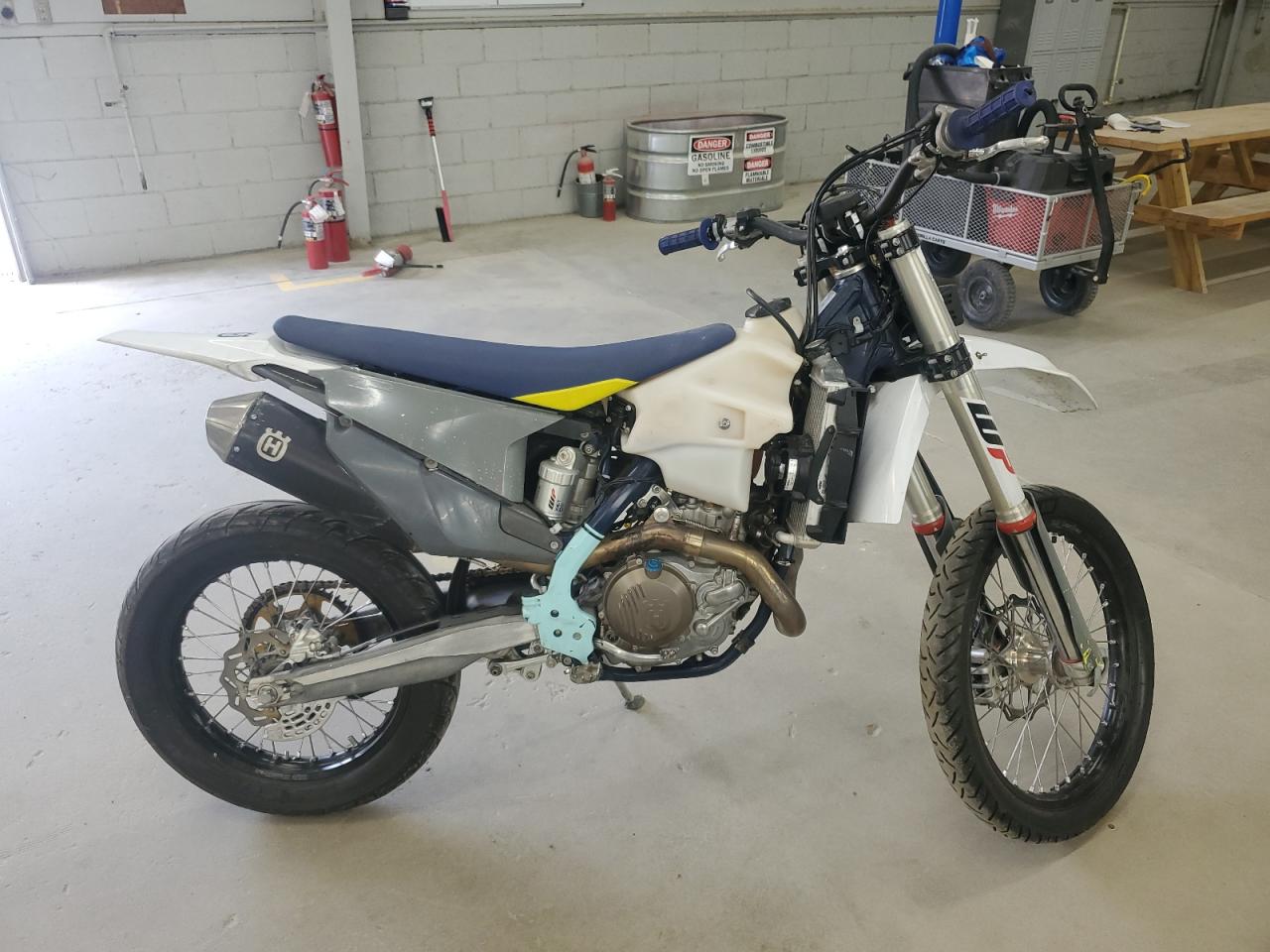 2021 Husqvarna Fe501 na sprzedaż w Hampton, VA - Side