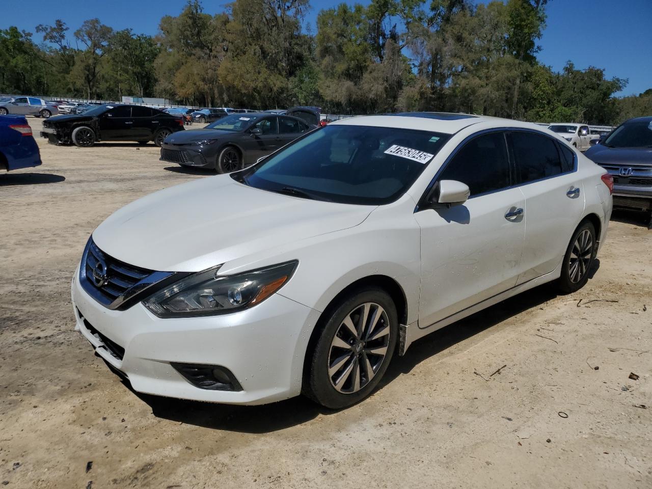 2017 Nissan Altima 2.5 for Sale in Ocala, FL - Front End